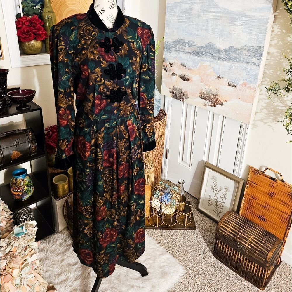 VTG T.D Stone Floral Print Velvet Collar Cottagecore Maxi Dress.